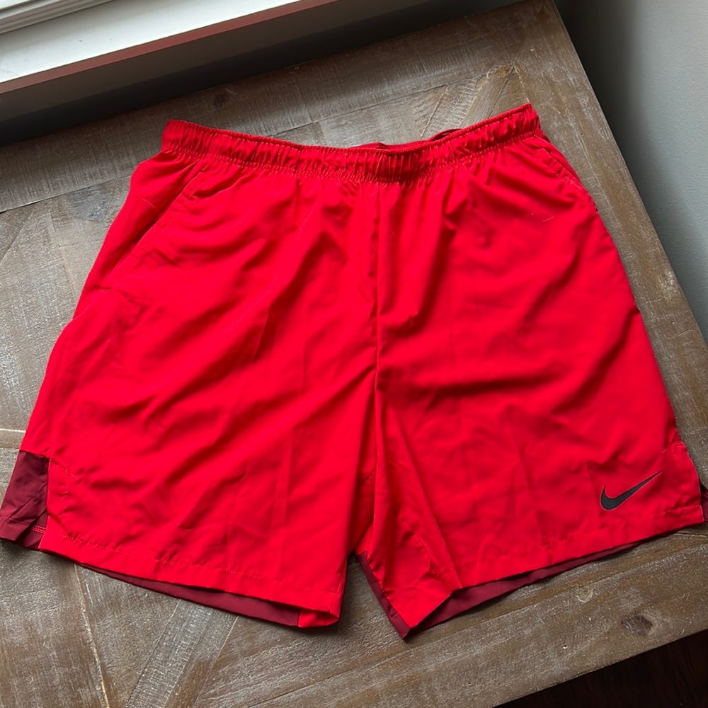 RED NIKE SHORTS XXL DRI FIT